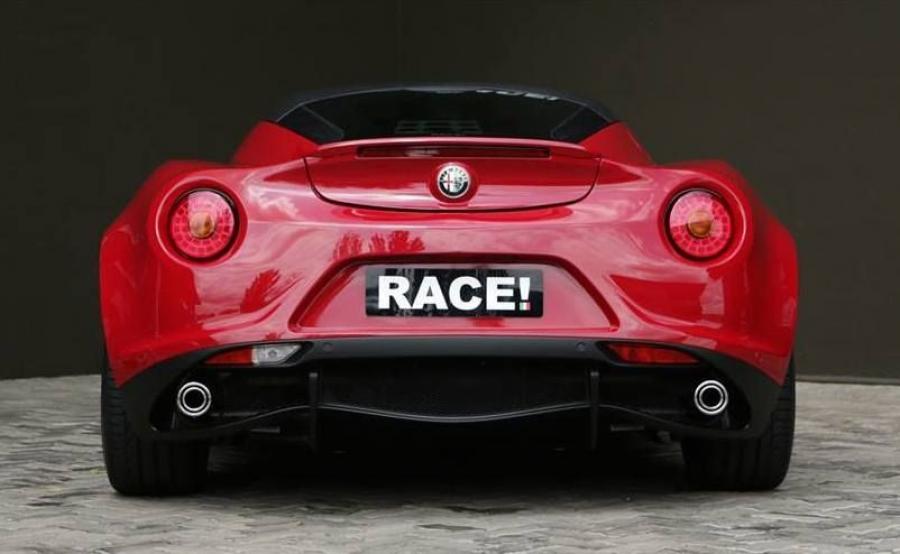  Alfa Romeo 4C by RACE! 2016 года  (фото 3 из 3)